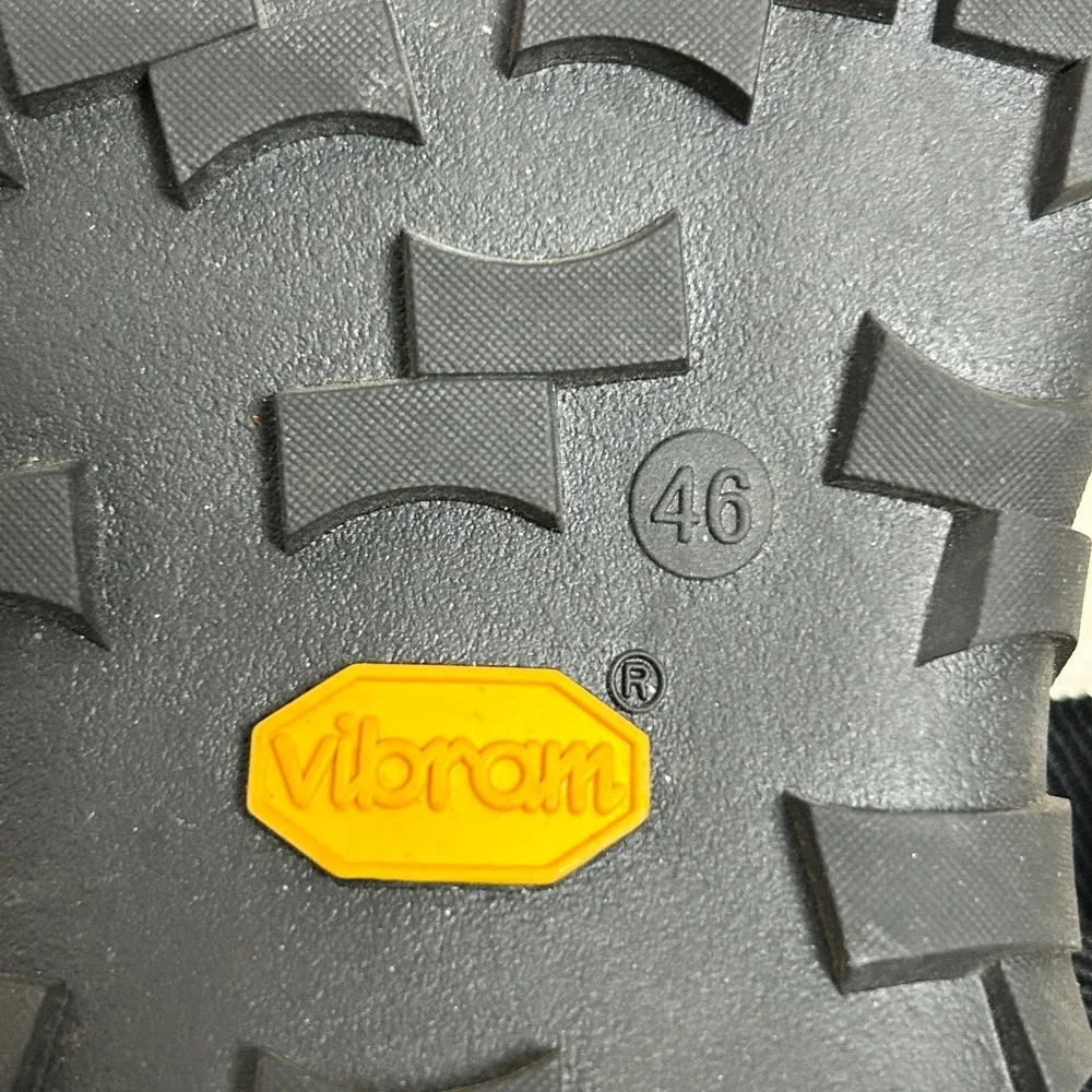 Camper men black